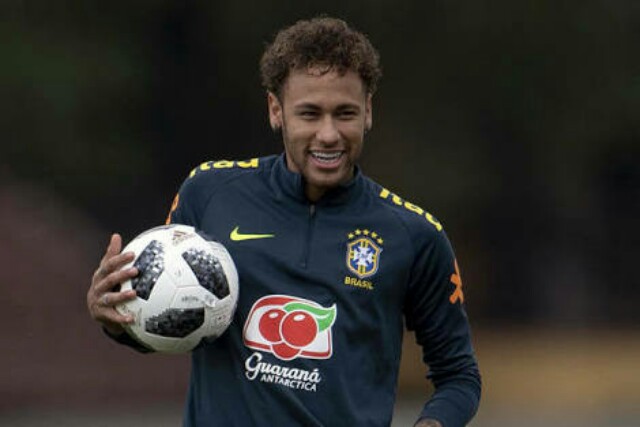 Belum Fit 100%, Neymar: Saya Tetap Akan Tampil di Piala Dunia